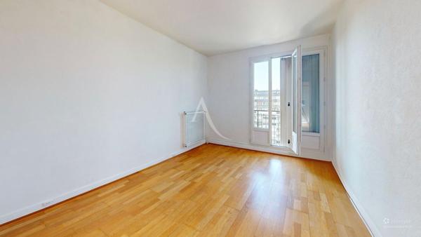 ROSNY-SOUS-BOIS, Appartement DERNIER ÉTAGE, 3 pièces, 66,30m2, CAVE & PARKING