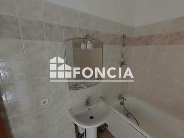 Location Appartement 2 pièces 41.28 m² - 13 RUE CARDINAL DE CABRIERES Nimes 30000