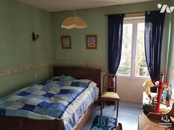 IDEAL FAMILLE NOMBREUSE! Dans un environnement calme et verdoyant à 5 min du centre. Belle pres...