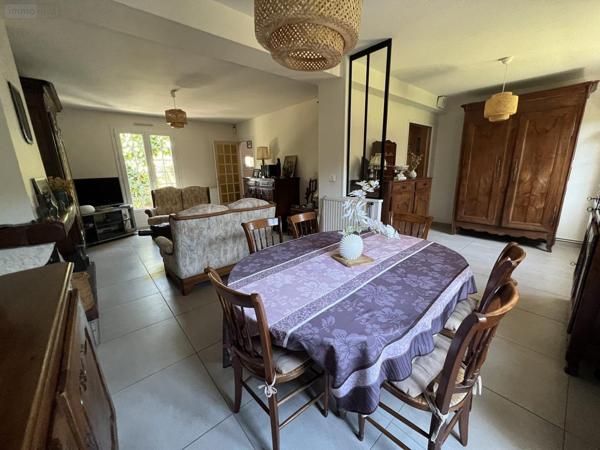 Maison à vendre à Châteaugiron en Ille-et-Vilaine (35410), ref : VM2481-35018