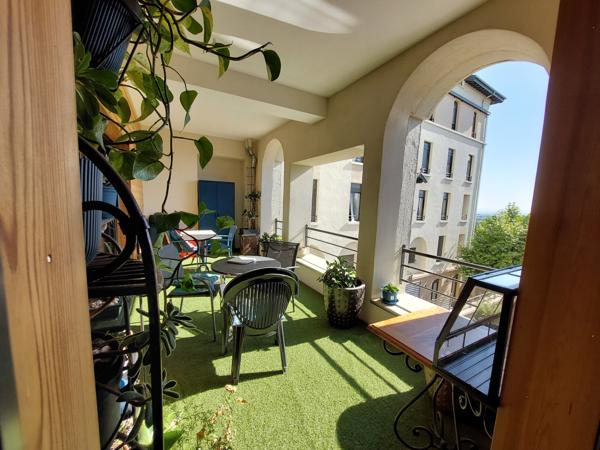 Appartement
         4 pièces
        - 106 m² Exclusivité 348 000 € *