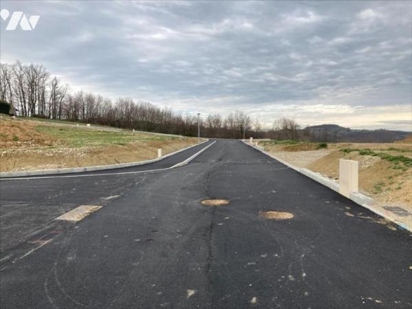 Terrain de 689m² en lotissement Libre de construction