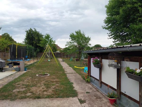 Vente Maison 8 pièces 255 m2 à Vierzon