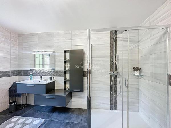 PAVILLON INDIVIDUEL PLAIN PIED DE 190M2