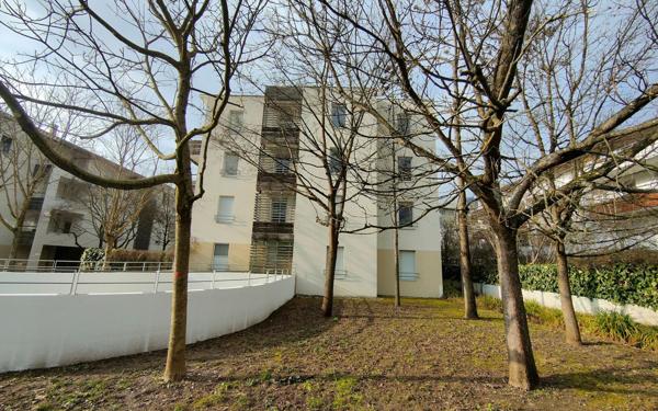 Appartement à vendre    3 pièces • 76,90 m2 Meylan