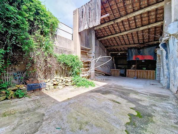 Maison de village T4 98 m² garage 140 m²