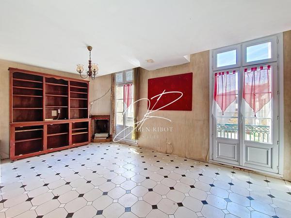 Maison de village T4 98 m² garage 140 m²