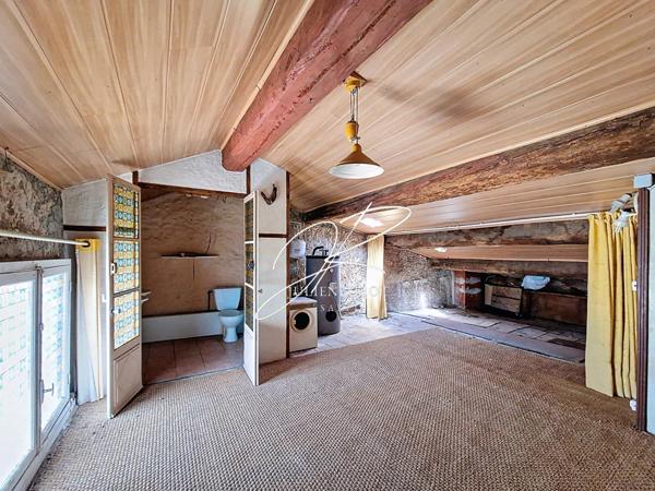 Maison de village T4 98 m² garage 140 m²