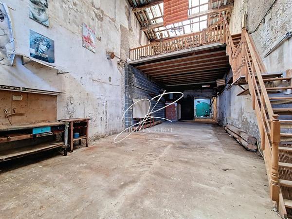 Maison de village T4 98 m² garage 140 m²