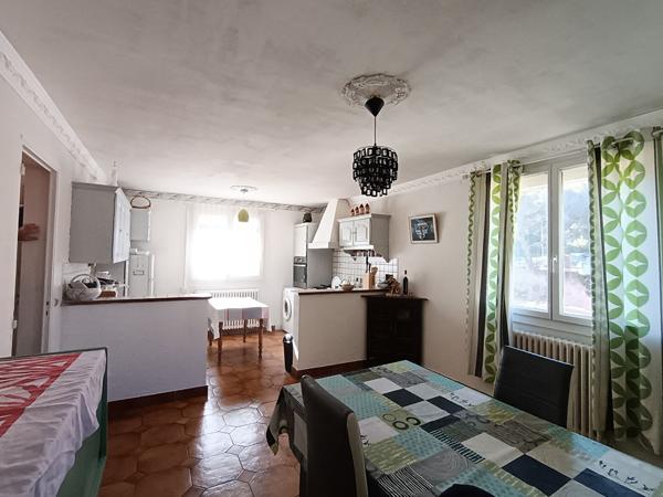 Maison T7 La Seyne Sur Mer de 150 m² sur 739 m² de terrain