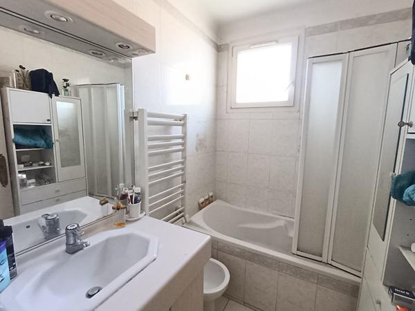 Maison T7 La Seyne Sur Mer de 150 m² sur 739 m² de terrain