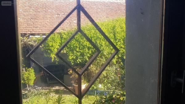 Maison à vendre à Saint-Georges-sur-la-Prée dans le Cher (18100), ref : 41036/3184