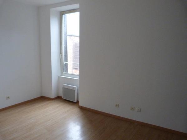 Vente                                                      Appartement
                        
                     2 pièces                      39 m2                     à Vierzon