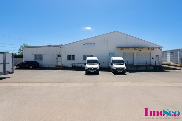 Entrepôt / Local industriel à VENDRE