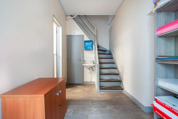 Maison avec bureaux et atelier aux volumes exceptionnels