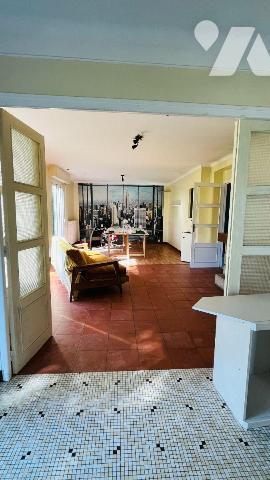 Maison familiale avec grand terrain à Châteaubourg (35220) - 158 m² - 5 chambres

Située à Ch...