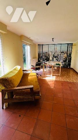 Maison familiale avec grand terrain à Châteaubourg (35220) - 158 m² - 5 chambres

Située à Ch...