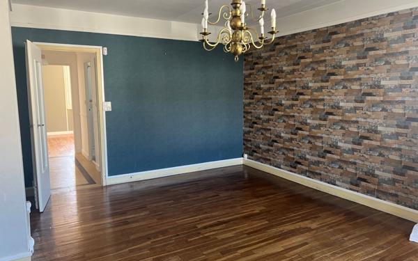 Maison à vendre    5 pièces • 121 m2 Saint-Jean-de-la-Ruelle