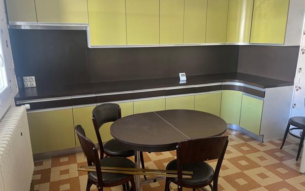 Maison à vendre    5 pièces • 121 m2 Saint-Jean-de-la-Ruelle