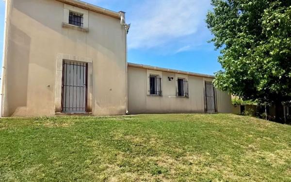 Maison à vendre    5 pièces •  Nîmes