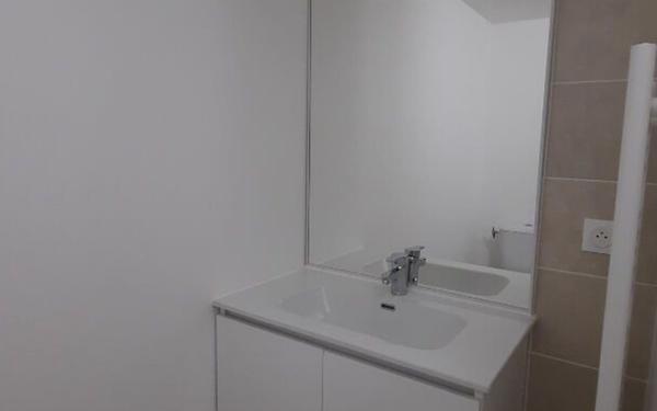 Appartement à louer    1 pièce •  Lyon 7