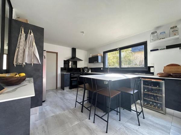 Maison contemporaine au calme à Vezin le Coquet