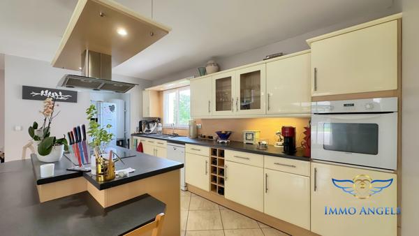 Prades le lez (34), Villa 140m2, 5 chambres, piscine, garage double, au calme.