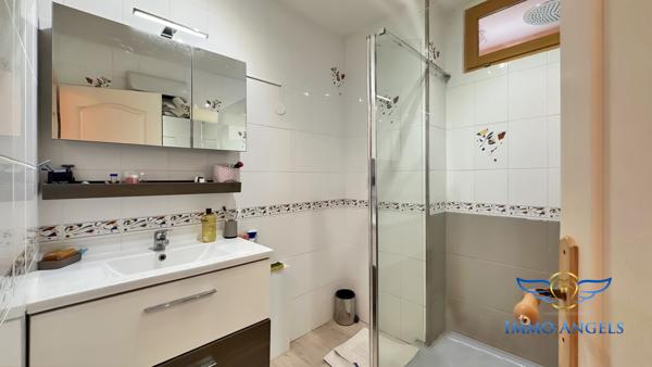 Prades le lez (34), Villa 140m2, 5 chambres, piscine, garage double, au calme.