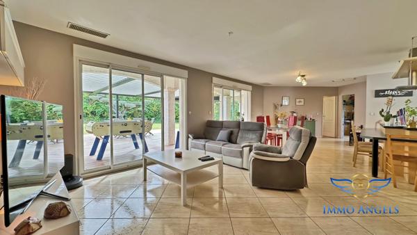 Prades le lez (34), Villa 140m2, 5 chambres, piscine, garage double, au calme.