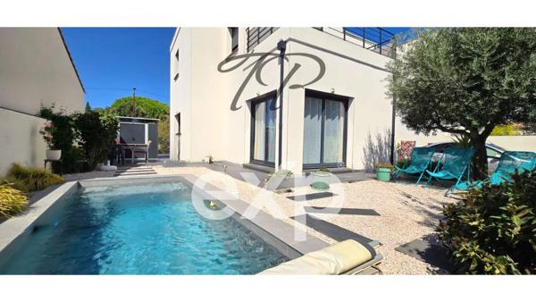 VILLA T5 SUR TERRAIN DE 306M²