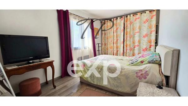 VILLA T5 SUR TERRAIN DE 306M²