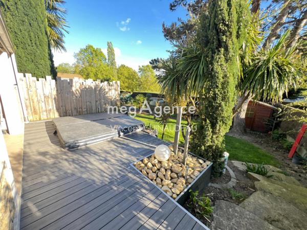 Maison à LA ROMAGNE, 49740 - 10 pièces 174m²