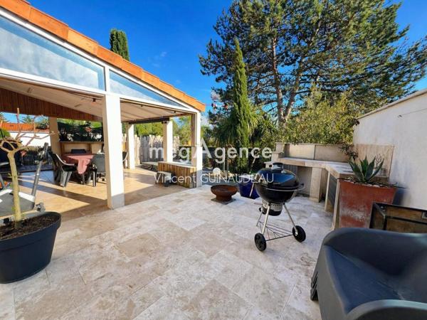 Maison à LA ROMAGNE, 49740 - 10 pièces 174m²