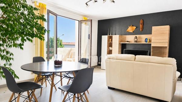 Appartement à vendre 3/4 pièces et possibilité garage LA LONDE LES MAURES  CENTRE VILLE (83)