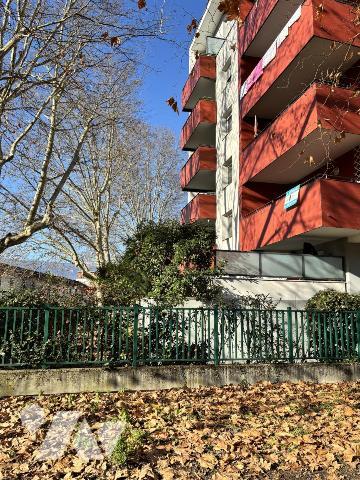 GRENOBLE, quartier Bajatière 4 P+ C : Terrasse Panoramique et Garage Individuel