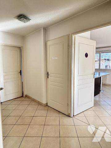 GRENOBLE, quartier Bajatière 4 P+ C : Terrasse Panoramique et Garage Individuel