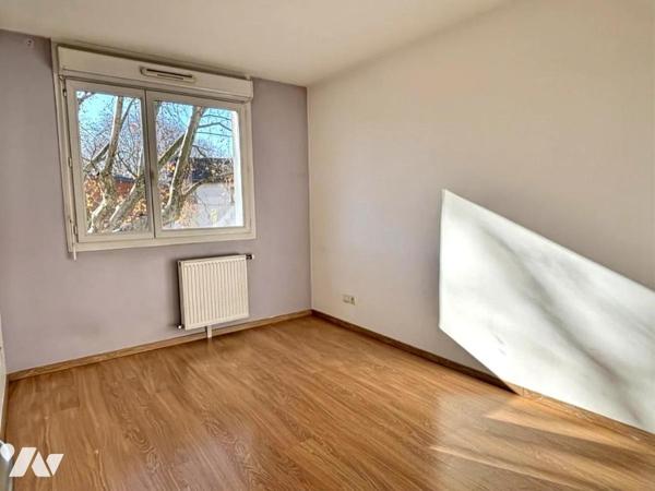 GRENOBLE, quartier Bajatière 4 P+ C : Terrasse Panoramique et Garage Individuel