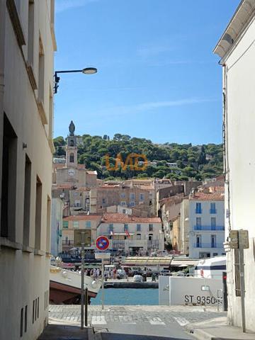 T2 avec loggia–5e et dernier étage–À 3 min du port