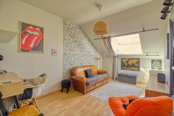 Magnifique pavillon avec 3 chambres, garage et terrasse/jardinet 365 000 €