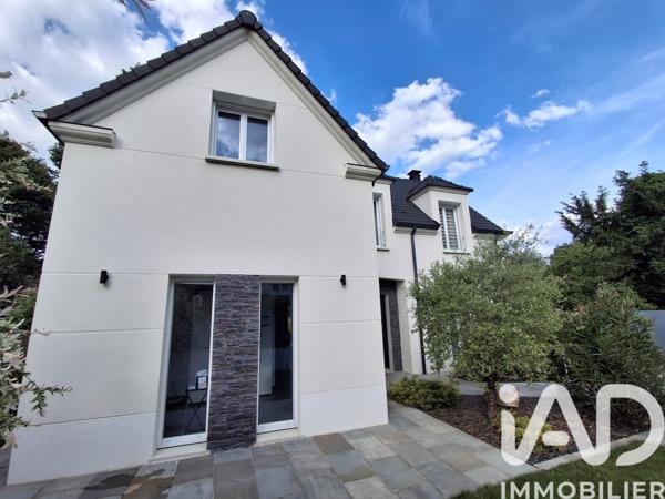 Maison à vendre 6 pièces 116 m² Sainte-Geneviève-des-Bois