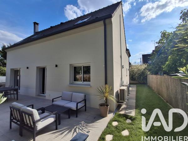Maison à vendre 6 pièces 116 m² Sainte-Geneviève-des-Bois