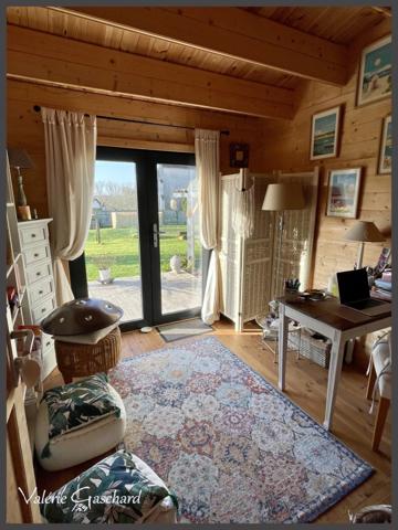 Maison en bois 2 chambres+ bureau sur terrain de 1489 m²