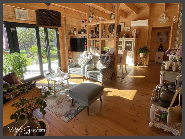Maison en bois 2 chambres+ bureau sur terrain de 1489 m²