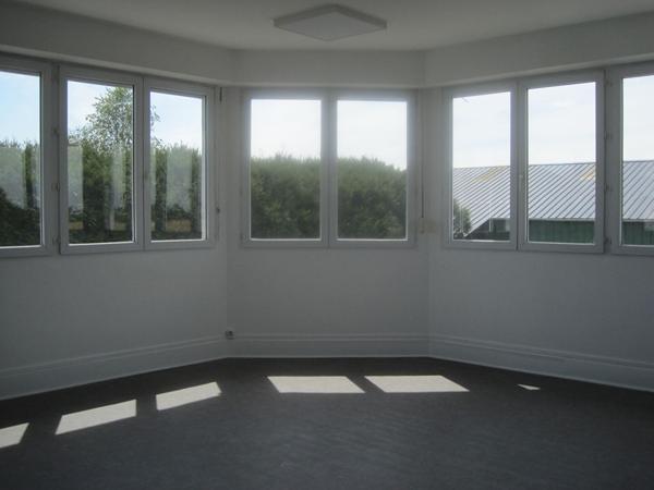 BUREAUX A LOUER NORD OUEST DE ST QUENTIN 02