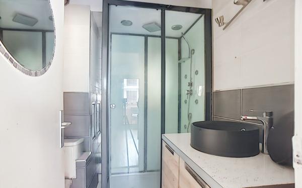 Appartement à vendre    1 pièce • 25 m2 Juan-les-Pins - Antibes