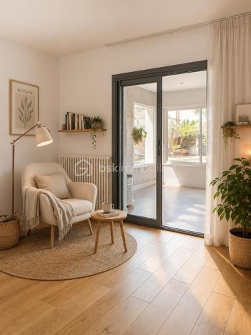 SAINT-BRÈS – VILLA FAMILIALE DE 195 M² – PISCINE – DOUBLE GARAGE

À seulement 5 minutes de Baillargues et à proximité immédiate de Montpellier, découvrez cette superbe villa contemporaine de 195 m² offrant un cadre de vie privilégié où volumes généreux, luminosité et prestations de qualité se conjuguent à la perfection.

Implantée sur un terrain paysagé d'environ 800 m², cette propriété séduit dès les premiers instants par ses espaces de vie remarquablement pensés pour le confort de toute la famille.

Le rez-de-chaussée s'articule autour d'une magnifique pièce de vie de plus de 75 m², baignée de lumière grâce à ses larges ouvertures. Cet espace convivial accueille un vaste salon, une salle à manger ainsi qu'une élégante cuisine ouverte entièrement équipée, idéale pour recevoir et partager des moments privilégiés.

Toujours de plain-pied, la maison dispose de deux chambres confortables, d'un bureau-bibliothèque, d'une salle d'eau, d'un WC indépendant ainsi que d'une buanderie parfaitement aménagée.

À l'étage, un superbe espace ouvert offre de nombreuses possibilités d'aménagement selon vos envies : bureau de télétravail, bibliothèque, salon privé, espace détente ou salle de jeux. Véritable pièce de vie supplémentaire, il apporte caractère et modularité à l'ensemble.

Cet espace dessert deux magnifiques suites. La première  bénéficie de sa propre salle d'eau. La seconde constitue une véritable suite parentale avec dressing sur mesure et salle de bains raffinée équipée d'une douche à l'italienne, d'une baignoire et de toilettes privatives.

À l'extérieur, tout est réuni pour profiter pleinement des beaux jours. Le jardin soigneusement aménagé accueille une belle piscine, un espace pool house et plusieurs espaces de détente propices aux moments de convivialité en famille ou entre amis.

Une pièce annexe indépendante complète ce bien rare. Elle pourra aisément accueillir un bureau professionnel, une activité libérale, un atelier créatif, une salle de sport ou tout autre projet nécessitant un espace dédié.

Les prestations sont à la hauteur des lieux : double garage, baies vitrées aluminium, matériaux de qualité et excellente performance énergétique avec un classement DPE B. Climatisation gainée suites et salon RDC

Située dans un environnement résidentiel calme et recherché, à proximité des écoles, commerces, services et principaux axes de communication, cette propriété offre un équilibre idéal entre sérénité, confort moderne et accessibilité.

Une villa aux volumes rares, pensée pour répondre aux attentes des familles d'aujourd'hui et aux nouveaux modes de vie, où chacun trouvera naturellement sa place. Travaux à prévoir pour la plage de Piscine.

J'utilise l'Intelligence Artificielle pour vous proposer des projections d'aménagement.

À découvrir sans tarder.