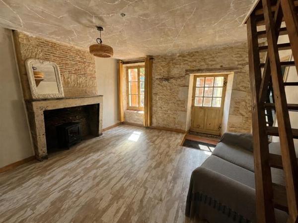 Maison à vendre 72 345 € Ruffec 3 p 45 m² DPE