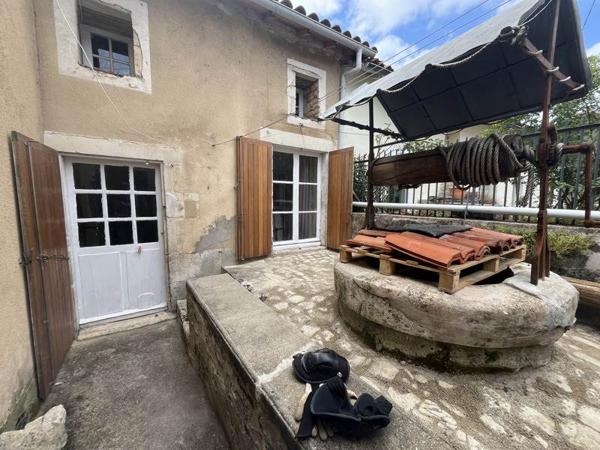 Maison à vendre 72 345 € Ruffec 3 p 45 m² DPE