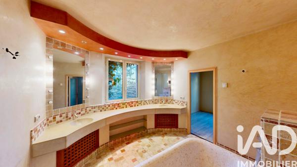 Maison à vendre 11 pièces 465 m² Manosque