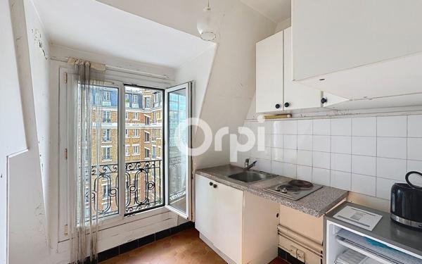 Appartement à vendre    1 pièce • 23,40 m2 Paris 15